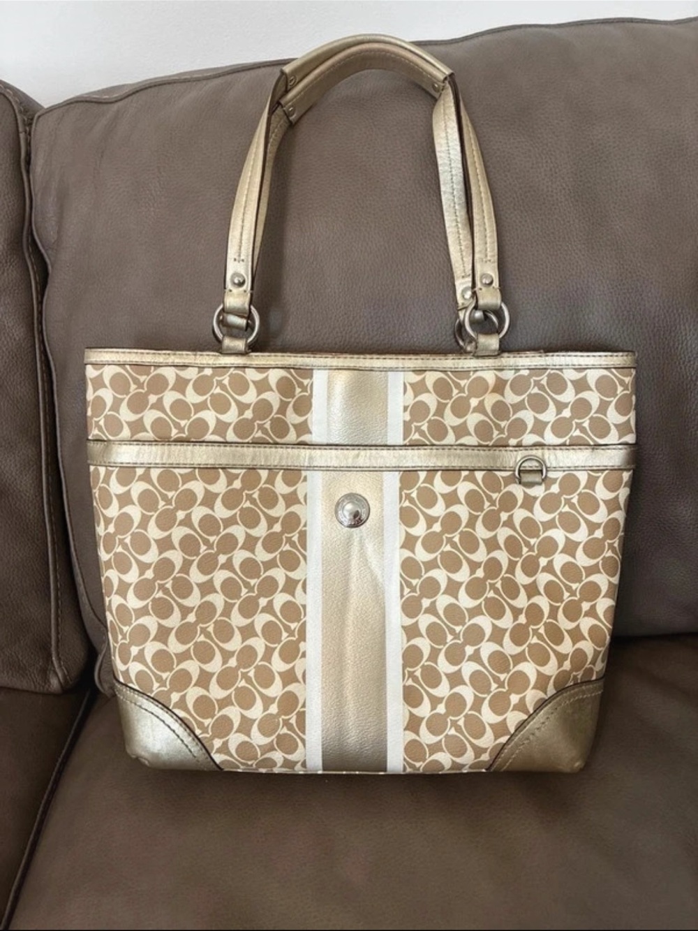Coach Chelsea Signature Jacquard Stripe Tote and Wristlet Wallet Set - Picture 2 of 16